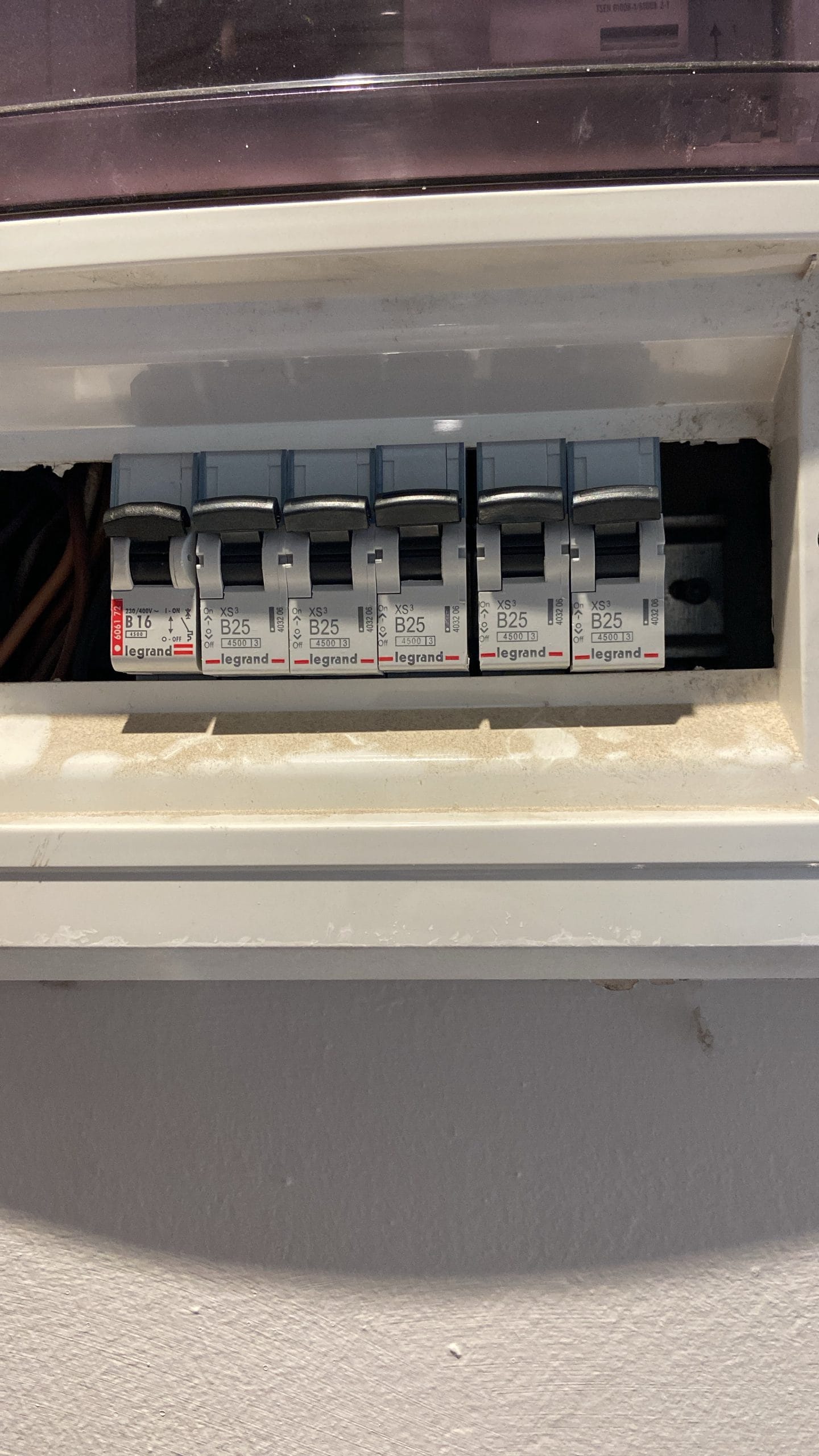 adana acil elektrikçi usta desteği-en yakın elektrikçi hizmeti