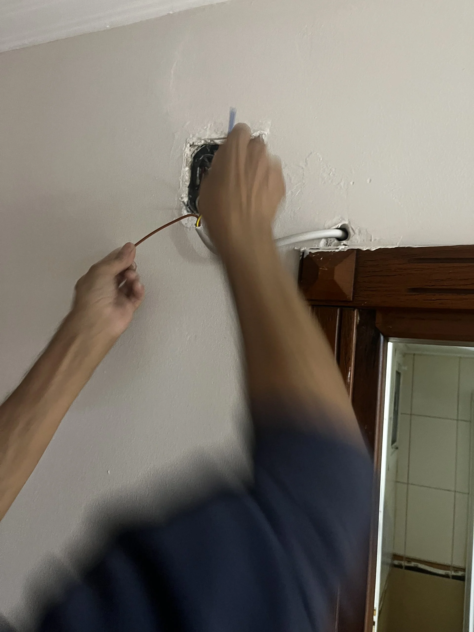 Adana Turgut Özal Bulvarı elektrikçi teknik servis çalışması