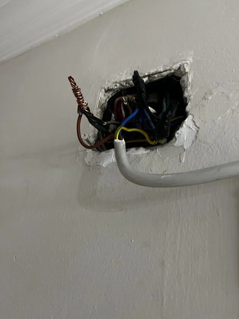 Adana elektrikçi servis ve onarım çalışması
