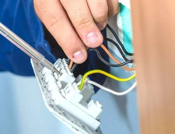 elektrik tesisati degisim 1 – Adana Elektrikçi ve Tesisat Hizmetleri